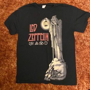 Vintage Led Zeppelin T-Shirt. Size Medium
